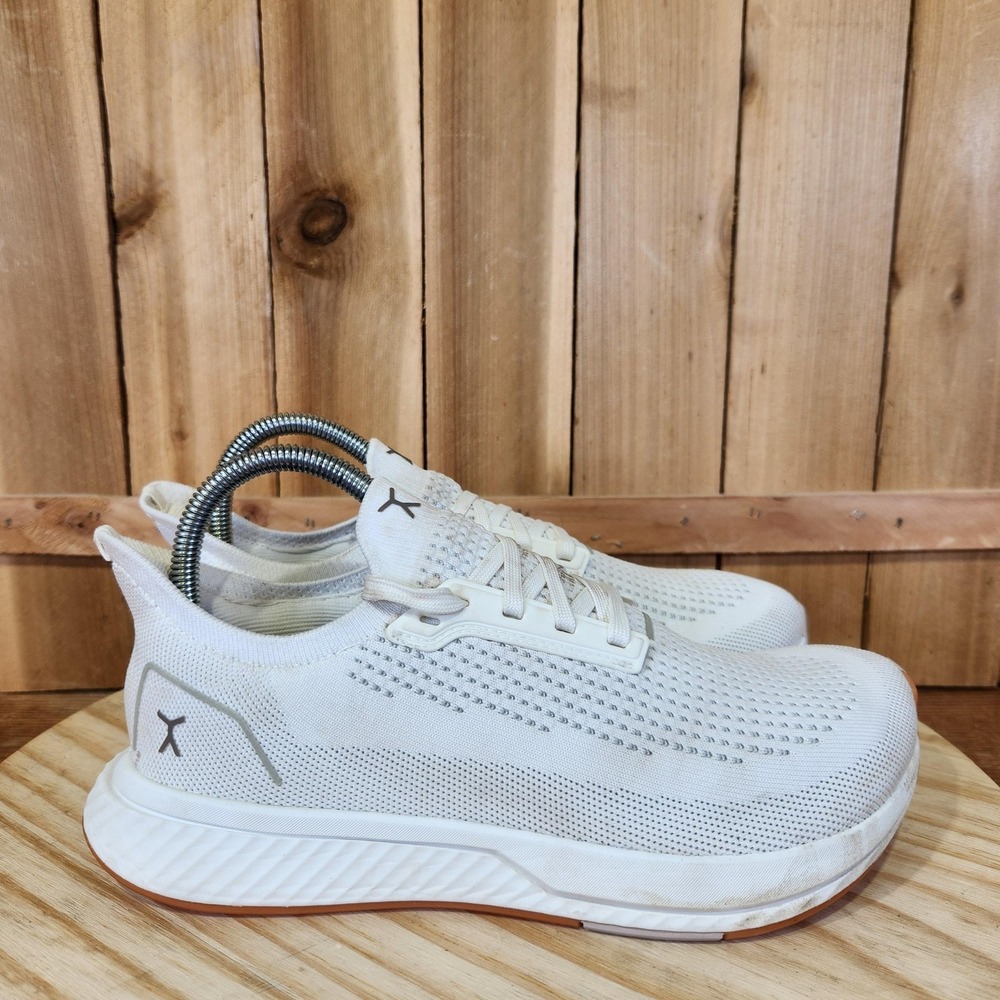 Flux Adapt Runner Shoes Womens 8 White Mesh Athletic Gym Training Sneakers